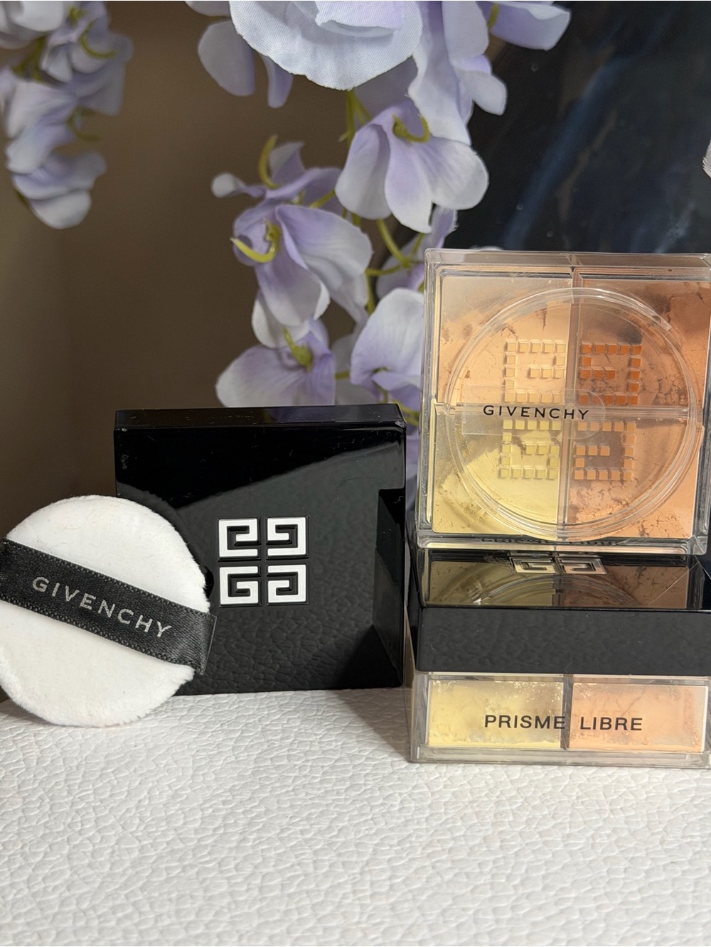 Givenchy Prisme Libre Loose Powder in Popeline Mimosa .14 oz mini -new with buff
